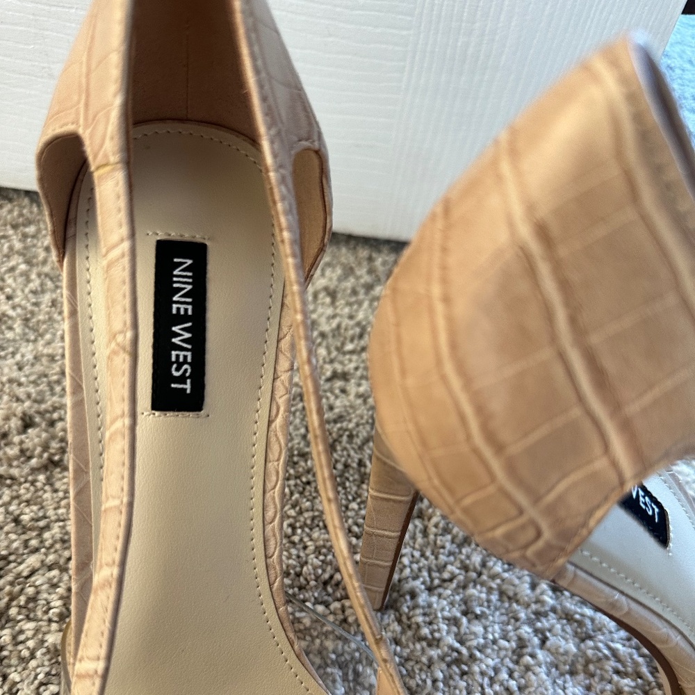 Nine West Point Toe heels - Picture 2 of 4